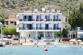Отель Hotel Blue Sea  Tyros